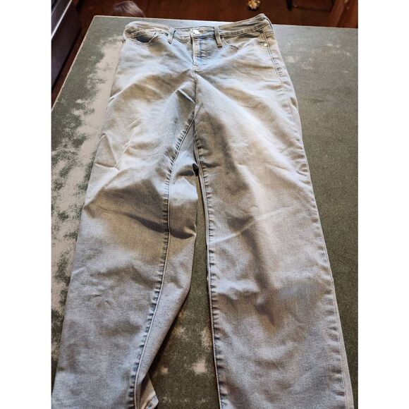ATHLETA Straight Leg High Rise Light Wash Skulptek Jeans sz 10 - Picture 4 of 7